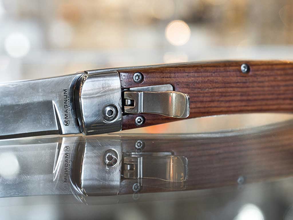 knifestock blog - avamismehhanismid lever-lock